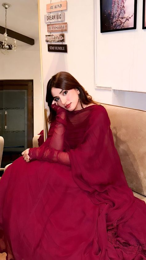 Fancy Anarkali Dress, Pics In Suit Indian, Anarkali Dress Photo Poses, Maroon Pakistani Suit, Red Salwar Suit Simple, Red Suits For Women Indian, Vaishnavi Mahadik, Desi Clothes Aesthetic, Red Shalwar Kameez