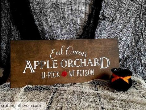 evil queen's apple orchard wood sign 3d Paper Pumpkins, Evil Queen Apple, 3d Paper Pumpkin, Spooky Woods, Paper Pumpkins, Evil Queens, Halloween And Fall, Halloween Mantel, Easy Halloween Decorations