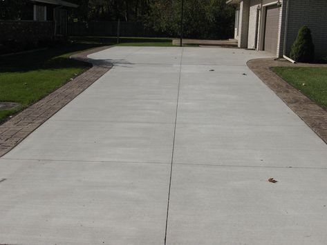 Driveway Cement Ideas, Cement Driveway Ideas, Cement Grass Driveway, Concrete Carport, Pervious Concrete Driveway, Honed Concrete Driveway, Dark Grey Concrete Driveway, Plain Concrete Driveway, Concrete Driveway Ideas