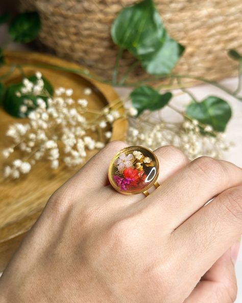 Resin Ring 🥀 Dm for customization and orders 💌 Resin Ring Ideas, Ring Ideas, Resin Ring, Ring, Quick Saves