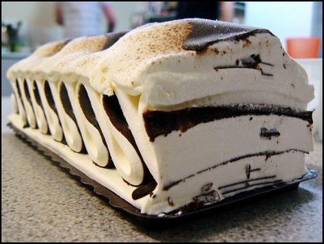 Breyer's Vienetta Icecream Cake. How i miss those days. Vienetta Ice Cream, Cake Baking Recipes, Your Mum, Pie Cake, How Sweet Eats, Ice Cream Cake, Frozen Desserts, Christmas Desserts, Just Desserts