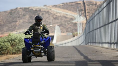 Community Village, Mass Migration, Racial Profiling, Border Patrol, Us Border, Third World, United States Of America, Borders, San Diego