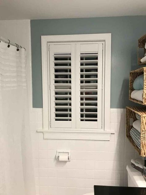 Bathroom Window Treatments Privacy Ideas Master Bath, Privacy Bathroom Window, Modern Bathroom Window Treatments, Bathroom Window Shutters, Small Bathroom Window Curtains, Window Treatments Bathroom, Small Bathroom Window Treatments, Bathroom Window Ideas, Bathroom Window Privacy