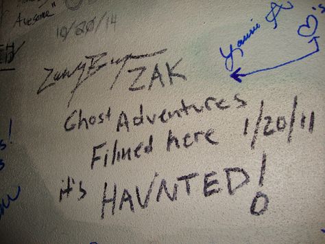 Beck's Everyday Ghost Hunters: ABANDON YORKTOWN MEMORIAL HOSPITAL ... Billy Tolley, Jay Wasley, Zac Bagans, Aaron Goodwin, Haunted Asylums, Zak Bagans, Ghost Adventures, Paranormal Investigation, Memorial Hospital