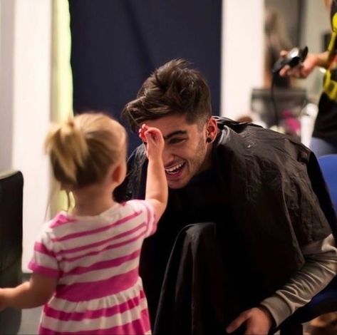 Khai Malik, Zayn And Niall, Malik One Direction, Zany Malik, Zayn Malik Video, Baby Lux, Stage Fright, Zayn Malik Pics, One Direction Photos