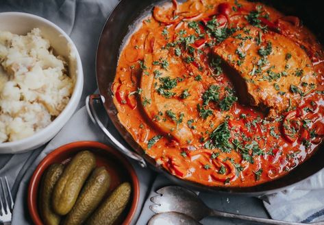 Paprika Pork with Red Peppers Recipe | Greendale Farm Shop Easy Pork Recipe, Sole Recipes, Red Pepper Recipes, Pork Recipes Easy, Paprika Pork, Quick Dishes, Romantic Meals, Sweet Peppers, Pork Recipe