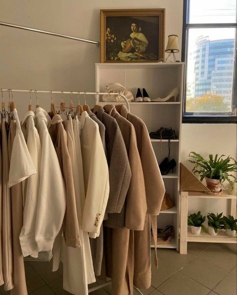 Beige Wardrobe Aesthetic, Beige Fits Aesthetic, Clothes Room Aesthetic, Brown Closet Aesthetic, Beige Aesthetic Wardrobe, Clothes Beige Aesthetic, Beige Things Aesthetic, Clothes Brown Aesthetic, Beige Style Aesthetic