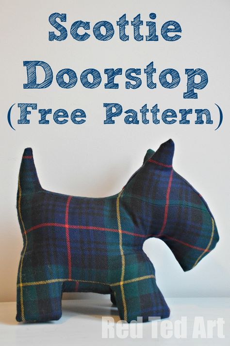 For the sewing enthusiasts amongst us: a Scottie Doorstop (incl free pattern), we made ours from an old pair of crazy trousers! Perfect. The kids adore him, but I think he would make a great Christmas gift too! Doorstop Pattern, Fabric Door Stop, Dog Door, Christmas Sewing, Sewing Toys, Sewing Projects For Beginners, Scottish Terrier, Dog Pattern, Tutorial Diy