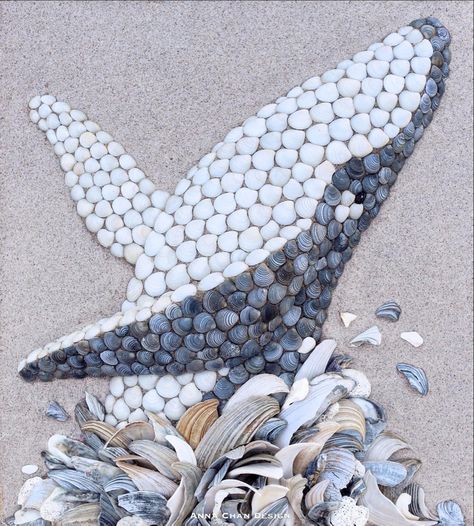 Anna Chan, Rocks For Garden, Seashell Art Diy, Art Coquillage, Seashell Projects, Sea Crafts, Shell Crafts Diy, Ocean Crafts, Sea Glass Crafts