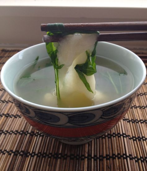 Mochi Soup New Years, Ozoni Soup Recipe Mochi, Good Luck Soup Recipe, Izakaya Recipes, Ozoni Soup, Ozoni Recipe, Entre Recipes, Osechi Ryori, Japanese New Year Food