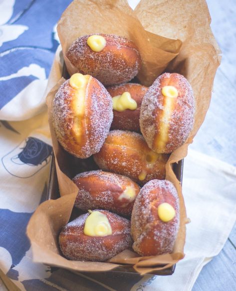 Custard Donuts Recipe, Custard Donut, Custard Donuts, Donuts At Home, Mandarin Juice, Za Atar, Fried Dough, Vanilla Custard, Donut Shop