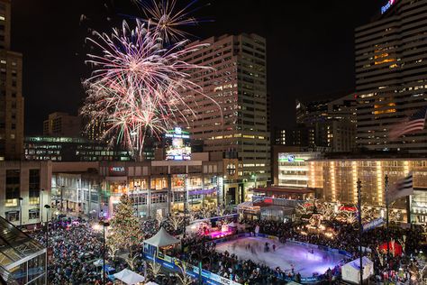 10 Festive Family Events in Cincinnati This Weeknd Weekend Images, Fountain Square, Best Christmas Lights, Holiday Countdown, Christmas Light Displays, Door Upgrade, Holiday Events, Cincinnati Ohio, Kids Events