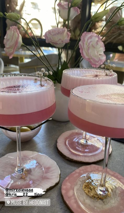 Beach Aesthetic Instagram, Pink Pilates Princess Outfits, Aesthetic Cocktails, Pink Pilates Princess Aesthetic, Pilates Princess Aesthetic, Workout Looks, Pretty Alcoholic Drinks, Pink Pilates Princess, Birthday Babe