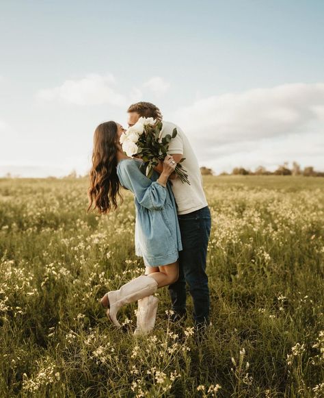 I can’t believe it’s almost Valentine’s Day! I wanted to do a totally different Valentine’s Day shoot this year, but I had to switch… | Instagram Tulip Fields, Shoot Inspiration, Couples Photoshoot, Engagement Shoots, Couple Posing, Last Minute, This Year, The Day, I Can