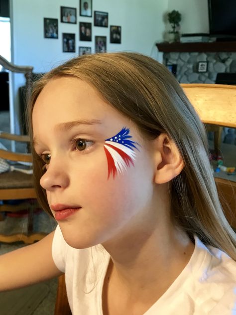 4th Of July Makeup Ideas For Teens, Easy Face Painting Ideas For Kids Fourth Of July, Jubilee Face Painting, Patriot Face Paint, Flag Face Painting Ideas, Fourth Of July Facepainting, Usa Flag Face Paint, Face Paint Ideas 4th Of July, July 4 Face Painting