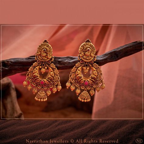 Chandballies Gold Ear Rings, Gold Bridal Earrings Indian, Gold Earrings Designs For Wedding, Indian Bridal Jewellery Set, Gold Indian Earrings, Chandbali Earrings Gold, Earrings Gold Indian, Ear Rings For Women, Big Earrings Gold