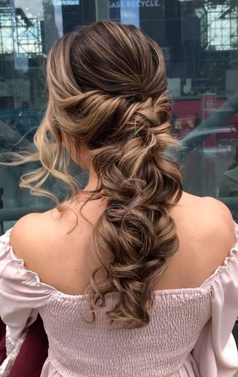 Bridesmaid Hairstyles Brown Hair, Prom Hair Up, Different Braid Styles, Venus Of Willendorf, Braided Prom Hair, Special Occasion Hairstyles, Cute Braided Hairstyles, Birthday Hair, Pinterest Hair