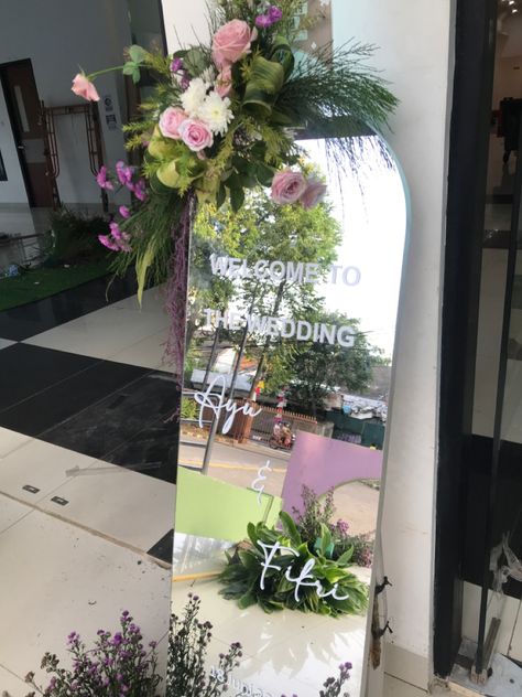 Standing Mirror Decor, Mirror Wedding Signs, Wedding Selfie, Mirror Wedding, Wedding Mirror, Wedding Entrance Decor, Wedding Entrance, Wedding Plan, 2024 Wedding