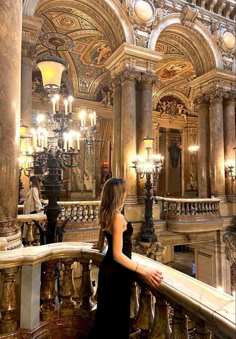 Venice Opera Outfit, Opera Instagram Pictures, Paris Opera Ballet Aesthetic, Paris Rich Aesthetic, Paris Photo Ideas Aesthetic, Paris Birthday Aesthetic, Paris Pictures Aesthetic, Rich Love Aesthetic, Opera Photoshoot