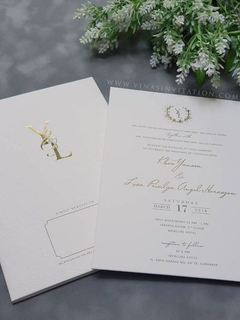 Dress Wedding Simple, Wedding Invites Simple, Inexpensive Wedding Invitations, Elegant Modern Wedding, Wedding Simple, Simple Invitation, Minimalist Wedding Invitations, Beach Wedding Invitations, Invitation Ideas