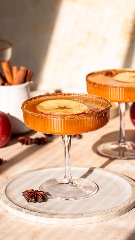 #ad Keeping the Fall flavors going with these PUMPKIN APPLE CIDER MOCKTAILS 🧡 These non-alcoholic cocktails are made with simple ingredients purchased on the @krogerco app and delivered right to my doorstep the next day in convenient 1-hour time slots. @krogerco Refrigerated Delivery trucks to keep your items fresh and deliver with professional drivers who deliver with cheer. Kids and adults alike will love these mocktails, and they’re perfect for all your Fall + Thanksgiving parties! 🍁 Save Pumpkin Apple Cider, Ginger Beer Drinks, Vegan Beverages, Cranberry Drinks, Easy Mocktail Recipes, Fall Parties, Pumpkin Pie Mix, Mocktail Recipes, Non Alcoholic Cocktails