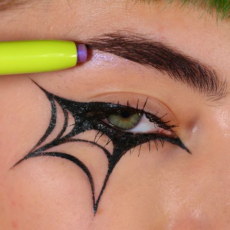 HOW TO: SPIDERWEB LINER (for anyone❤️) I used @halfmagicbeauty’s new Flik Eraser to show how easy it can be do to even the most graphic liner looks! *Not sponsored but I do work directly for the brand - Products used (*=gifted) - @halfmagicbeauty *Magic Flik liner, *Wing magician stencil, *Flik Eraser, *Eyelectric Mascara, *’Pretty Puddle’ Glitterpill, *Self adhesive face pearls, *’The Dreamies’ sparklestik @tartecosmetics shape tape concealer @maccosmetics studio fix powder • • • #halloweenm... Spiderweb Liner, Spiderweb Makeup, Face Pearls, Graphic Liner Looks, Liner Looks, Simple Eyeliner, Shape Tape Concealer, Studio Fix, Graphic Liner