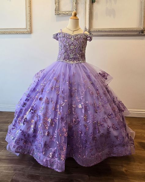 Link in bio❣️ Noa dress Mini Quince | Detachable Long Train with Stones and Gems Mini Quinceanera 3-Anos Dress | Noa dress #miniquinceañera #quincedress #quincedresses #quinceañera #fuschiaquinceañera #blushquinceañeradress #pinkquincedress #sweetfifteen #sweetfifteens #sweet15#ballgowns #quinceballoons #floralquinceañera #blackquinceañeradress #sagequinceañeradress #bluequinceañeradress #15anos #3anos #navyquinceanera #toddlerpartytheme #kidpartydress #specialoccasiondress #kidpartyideas ... Mini Quinceanera, Noa Dress, Quinceanera Dresses Blush, Black Quinceanera Dresses, Sweet Fifteen, Quinceanera Dresses Blue, Instagram Link In Bio, Kids Party Dresses, Quince Dress