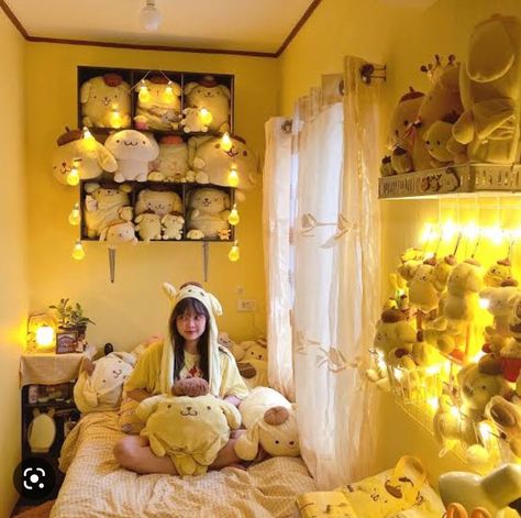 Bedroom Sanrio, Sanrio Room Decor, Sanrio Bedroom, Sanrio Room, Sanrio Pompompurin, Closet Clothing, Dream Bedroom Inspiration, Cute Room Ideas, Kawaii Room