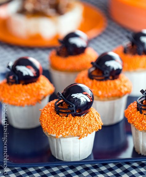 FOOTBALL CUPCAKE IDEA! Broncos Birthday Party, Denver Bronco Birthday Party Ideas, Denver Broncos Party Ideas, Broncos Memes, Denver Broncos Football, Broncos Football, Broncos Fans, Super Bowl Food, Football Food