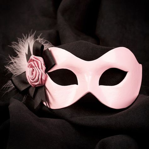 Masquerade Mask Diy, Black Masquerade, Black Masquerade Mask, Venetian Masks, Masks Masquerade, Masquerade Party, Beautiful Mask, Rose Black, Pinterest Blog