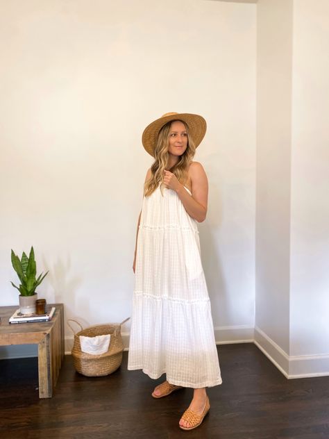 Summer outfit idea with a straw hat, white midi dress, and Nisolo huarache sandals. #michelletomczakblog Nisolo Huarache, Sun Dress Outfit, Neutral Summer Outfits, Sandals Outfit Summer, Dress With Flats, 23 Style, Neutral Outfits, Sundress Summer, Huarache Sandals