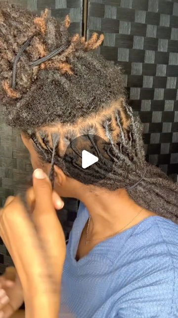 Jasmine 🦋 on Instagram: "Almost 3 months without a retwist.. I used to wonder how people could go so long without one when i first started, i get it now. 😂   What styles should i try?  Oil from @jahzylocsessentials   • • •  #retwistlocs #locs #watchmework #jahzylocs #locstyles" How To Do A Loc Retwist, How To Palm Roll Locs, How To Twist Locs, Diy Loc Retwist, Re Twisting Locs Style, Diy Locs Tutorials, Loc Retwist Tutorial, How To Retwist Locs, Starting Locs Natural Hair