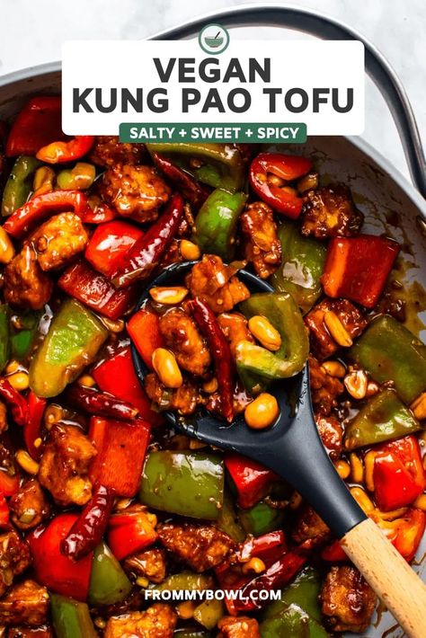 Vegan Kung Pao, Kung Pao Tofu, Korean Tofu, Resep Vegan, Vegan Chinese, Fakeaway Recipes, Vegan Entrees, Soy Curls, Veg Dishes