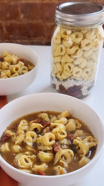 Tortellini Soup In A Jar, Italian Tortellini Soup, Recipes With Friends, Pasta Tortellini, Mason Jar Soup, Italian Tortellini, Fall Pasta, Dry Soup Mix, Soup In A Jar