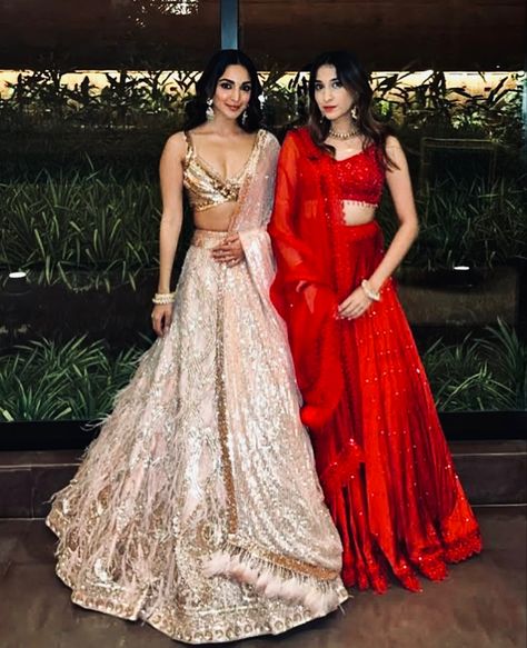 Kiara Advani Lehenga, Two Pretty Best Friends, Pretty Best Friends, Brothers Movie, Green Scenery, Pakistani Wedding Outfits, Casual Indian Fashion, Saree Designs Party Wear, Chickpea Curry