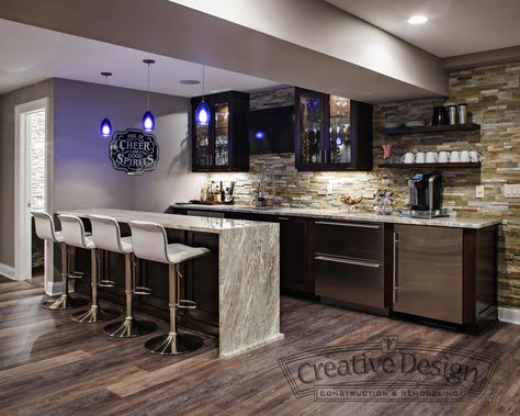 Innovative Inspiration - Creative Design Construction Basement Kitchenette Bar, Kitchenette Bar, Bar Lighting Design, Basement Bar Plans, Basement Kitchenette, Modern Home Bar, Modern Basement, Basement Bar Designs, Diy Basement