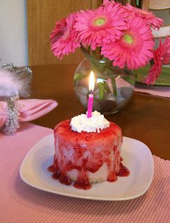 Shelly's Strawberry Protein Birthday Ice Cream Cake  ~Stainless Food Ring,  Protein Ice Cream (recipe below)  Sugar Free Cookies,  Sugar Free Almond Torani Syrup,  Optional toppings: Smucker's SF Strawberry Topping,  Land o Lakes SF Whipped Cream  *Amounts will vary based on how big a cake you make.  ~SHELLY'S STRAWBEERY ICE CREAM RECIPE:  1 c Vanilla Soy or Regular Milk,  1-2 scoops Strawberry Protein Powder,  2 Tbsp Sugar Free Strawberry Torani Syrup,  4 Strawberries, mashed Strawberry Protein Ice Cream, Face Recipes, Bariatric Desserts, Cream Birthday Cake, Birthday Cake For Father, Vsg Recipes, Healthy Birthday Cakes, Protein Ice Cream Recipe, Soft Foods Diet