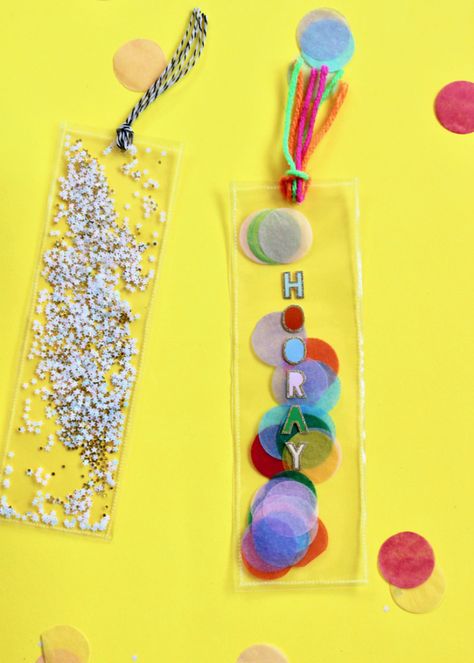 Lamination Crafts, Clear Bookmarks Diy, Diy Glitter Bookmarks, Confetti Bookmarks Diy, Making Bookmarks With Kids, Book Marks Diy Kids Simple, Confetti Bookmarks, Bookmarks Diy Kids, Glitter Resin Bookmark