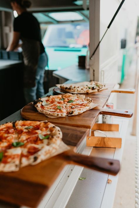 Pizza Farm, Pizza Station, Quince Planning, Woodfired Pizza, Pizza Vans, Concept Restaurant, Pizza Catering, Pizza Food Truck, Pizza Photo