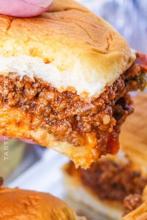 Sloppy Joe Sliders, Sloppy Joes Sliders, Slow Cooker Sloppy Joes, Best Egg Salad Recipe, Pie Crust Recipe Easy, Slider Sandwiches, Easy Pie Crust, Famous Recipe, Easy Pie