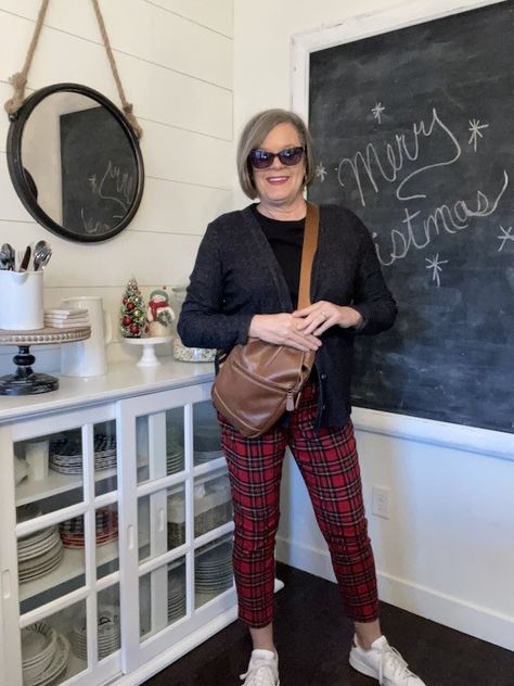 How to style tartan plaid pants multiple ways - Karins Kottage Tartan Trousers Outfit, Green Plaid Pants Outfit, Checkered Trousers Outfits, Red Plaid Pants Outfit, Plaid Leggings Outfit, How To Style Plaid Pants, Plaid Trousers Outfit, Style Plaid Pants, Red Coat Outfit