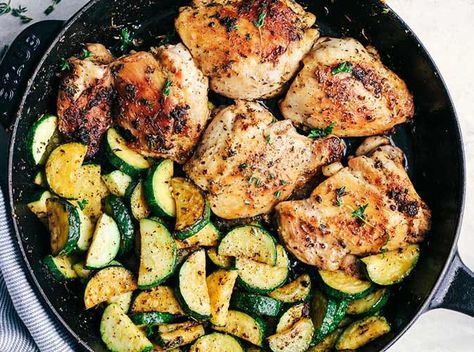 tarragon chicken 501 Healthy Recipes With Chicken, Recipes With Chicken Breast, Chicken With Zucchini, Chicken And Zucchini, Zucchini And Squash, Cooking With Fresh Herbs, Tarragon Chicken, Garlic Herb Chicken, Recipes With Chicken