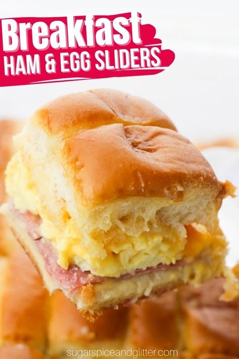 How to make ham egg and cheese breakfast sliders - a delicious grab-and-go weekday breakfast or a decadent brunch treat. These buttery breakfast sliders are a delicious and easy breakfast the whole family will love. Egg Sliders, Breakfast Ham, Breakfast Sliders, Ham Breakfast, Breakfast Slider, Weekday Breakfast, Easy Ham, Cheese Breakfast, Fluffy Eggs