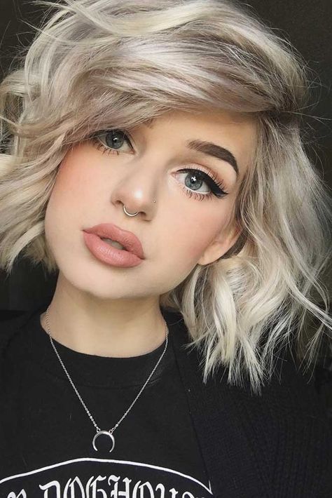 Most Cute Short Hair Cuts and Hairstyles ★ See more: http://glaminati.com/cute-short-hair-cuts/ Blonde Short, Cute Short Haircuts, Messy Short Hair, Makeup Room, Cute Hairstyles For Short Hair, Short Hairstyle, Short Haircut, Blonde Bobs, Grunge Hair