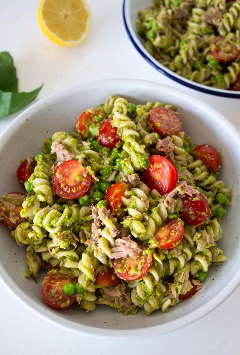 Tuna Pesto Pasta Salad, Tuna Pesto Pasta Recipes, Tuna Pasta Recipes, Pesto Tuna, Healthy Pesto Pasta, Tuna Pesto Pasta, Pasta With Tuna, Aesthetic Meals, Tuna Dishes