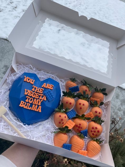 Dragon Ball Z Chocolate Strawberries, Anime Chocolate Covered Strawberries, Dragon Ball Z Strawberries, Dragon Ball Z Desserts, Anniversary Chocolate Strawberries, Strawberries For Boyfriend, Anime Treats, Treats Business, Breakable Hearts