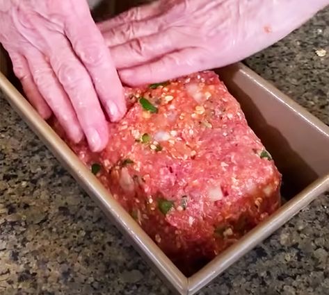 Love and Best Dishes - Basic Meatloaf Recipe - Southern Meatloaf Paula Deen's Meatloaf, Meatloaf Recipes Paula Deen, Paula Dean Meatloaf, Southern Living Meatloaf Recipe, Paula Deans Meatloaf Recipes, Meat Loaf Recipe Best, Meat Loaves Meatloaf Recipes, Soft Meatloaf Recipe, Rotel Meatloaf Recipe