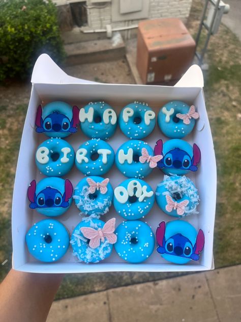 Lilo And Stitch Cake, Donut Decorating Ideas, Lilo And Stitch Characters, ليلو وستيتش, Lilo And Stitch Merchandise, Stitch Cake, Lilo And Stitch Quotes, Stitch Toy, Lilo And Stitch Drawings