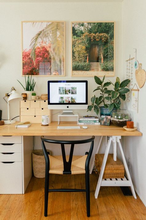 11 Beautiful Home Offices That Are Neat and Organized Office Guest Bedroom, Decor Ikea, Office Guest Room, Guest Room Office, Small Home Office, Solid Wood Dining Chairs, Modern Home Office, Home Office Space, Office Room