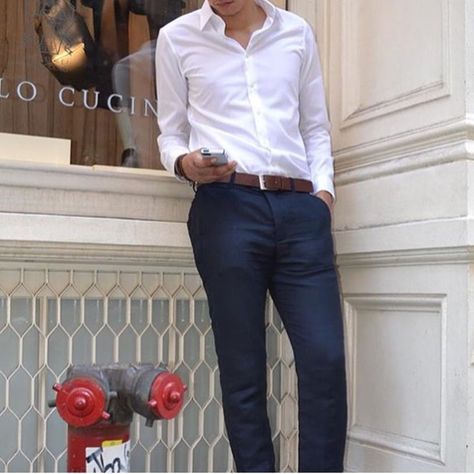 White Shirt And Navy Blue Pants Men, White Shirt Navy Pants Men, White Shirt Blue Pants Men Formal, Shirt And Tie Outfits, Navy Pants Outfit, Navy Pants Men, Blue Pants Men, Cocktail Attire Men, Formal Ideas